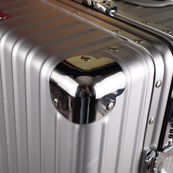 注目度抜群！【リモワ】クラシック "Cabin"スーツケース 偽物 riu53694