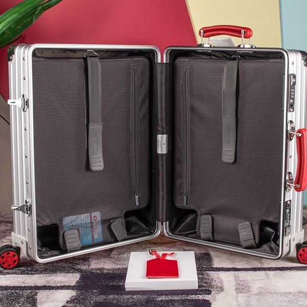 【リモワ】新作 クラシック "Cabin"スーツケース コピー数量限定！ ric58121