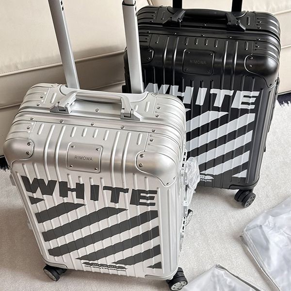 超入手困難♪OFF-WHITE×リモワ スーツケース コピー◆ rij69750