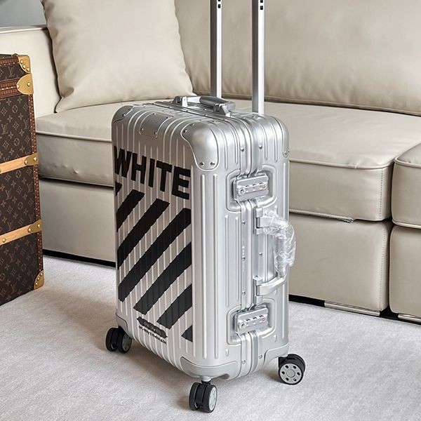 超入手困難♪OFF-WHITE×リモワ スーツケース コピー◆ rij69750