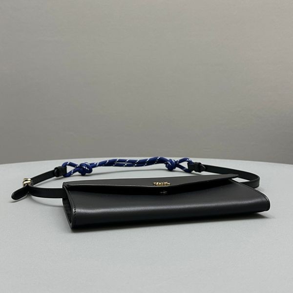 【ミュウミュウ】レザーxコード ショルダーストラップ付 レザー 財布 コピー myw92305