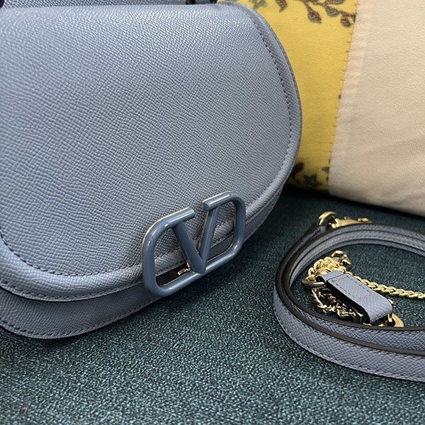 ☆超人気☆ヴァレンティノ V Logo Leather 偽物 ショルダーバッグ Vui58306