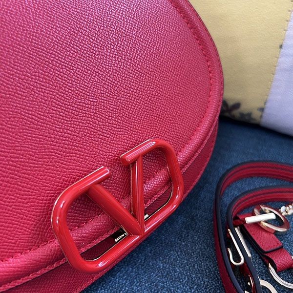 お洒落 ヴァレンティノ コピー V Logo Leather ショルダーバッグ Vuc53507