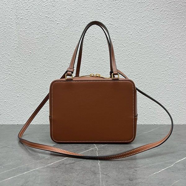 激安価格！セリーヌ カーフスキン フォールドキューブバッグ 偽物 Cez09864