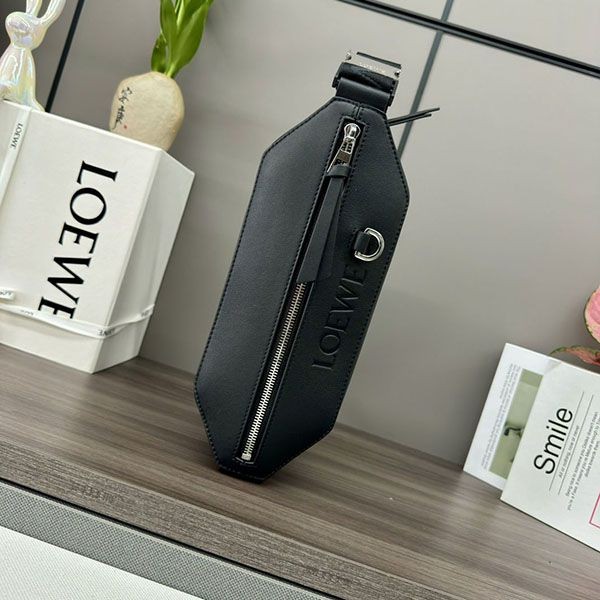 すぐ届く ロエベ カーフスキン コンバーチブル スリングバッグ lol21559