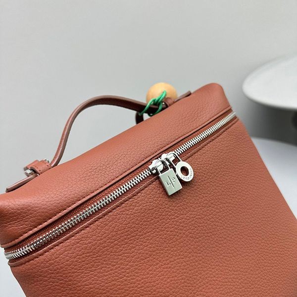 超入手困難♪ロロピアーナ Extra Pocket バックパック L23.5 偽物 rol36099