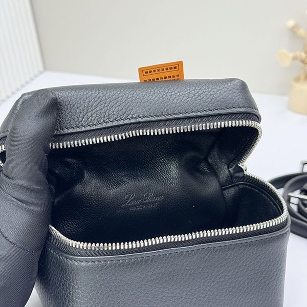 ロロピアーナ エクストラ ポケット 偽物ミニポーチ FAM1534