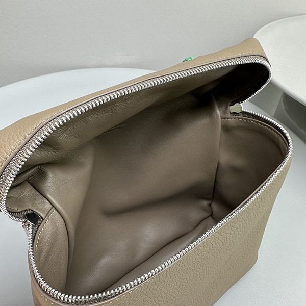 【かわいい♡新作】ロロピアーナ Extra Pocket バックパック L23.5 コピー rob07277