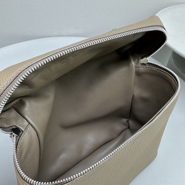 【かわいい♡新作】ロロピアーナ Extra Pocket バックパック L23.5 コピー rob07277