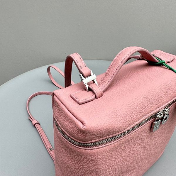 超人気 ロロピアーナ Extra Pocket バックパック L23.5 偽物 roz50346