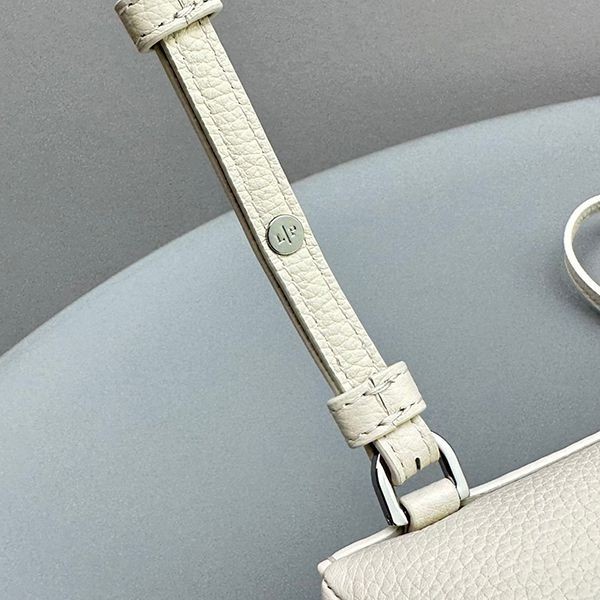 ロロピアーナ Extra Pocket バックパック L23.5 スーパーコピー row31138