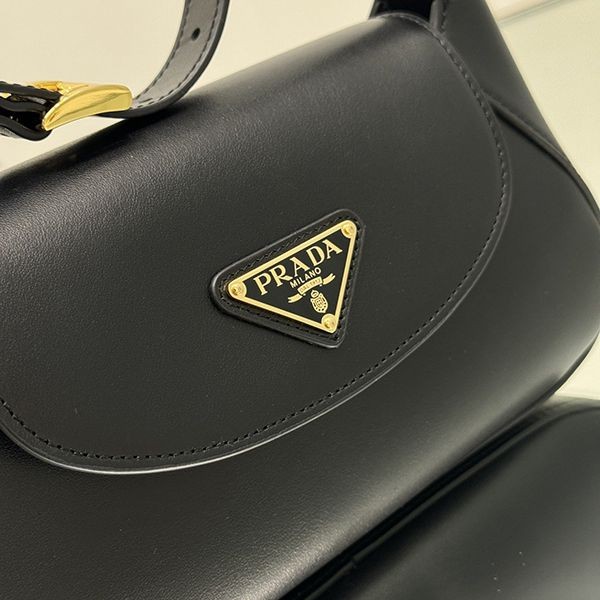 入手困難品！【プラダ】スモールレザーショルダーバッグ 偽物 ブラック pui33319