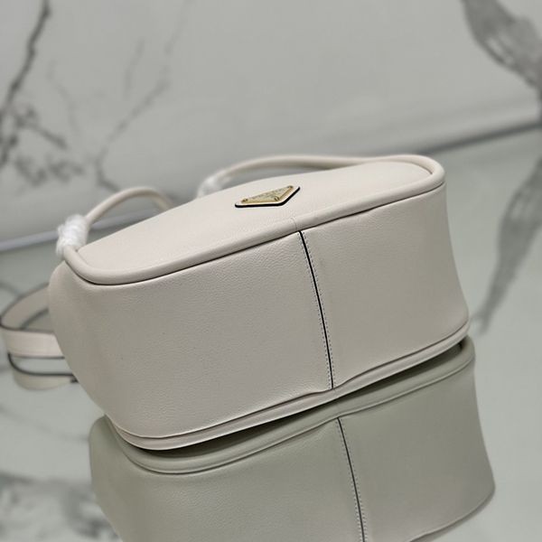 セール新作 24SS プラダ レザー ハンドバッグ 偽物 puu54895
