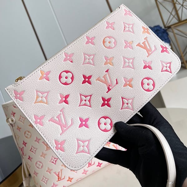 n級品 おすすめルイヴィトン パチモン ネヴァーフル ピンクグラデ モノグラムトートバッグ M47080