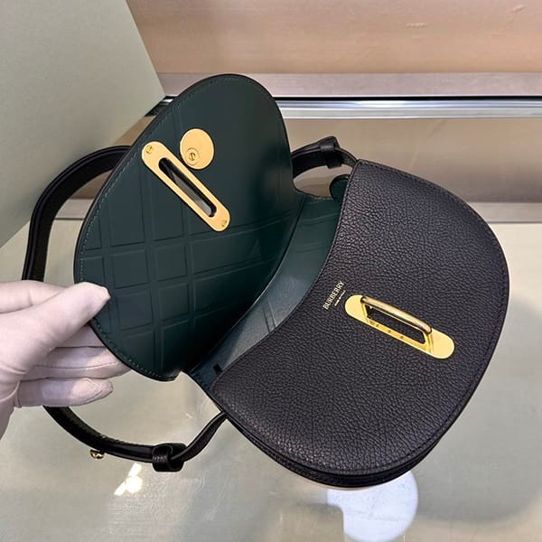 追跡付バーバリー n級品 ロッキングホースミニバッグ Bay88883