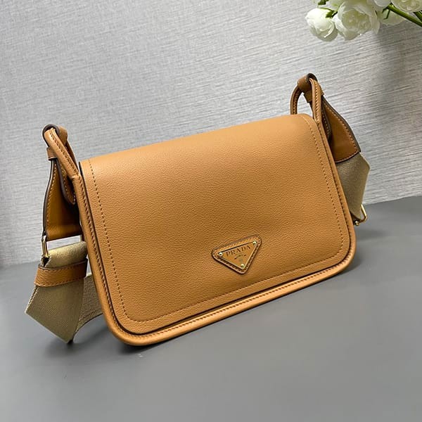 すぐ届プラダ スーパーコピー レザー ショルダーバッグ pub45662