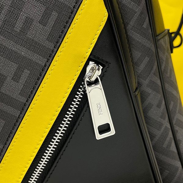 【フェンディ】バックパック コピーブラック＆グレーFFファブリック7VZ074A9X SF0R2A