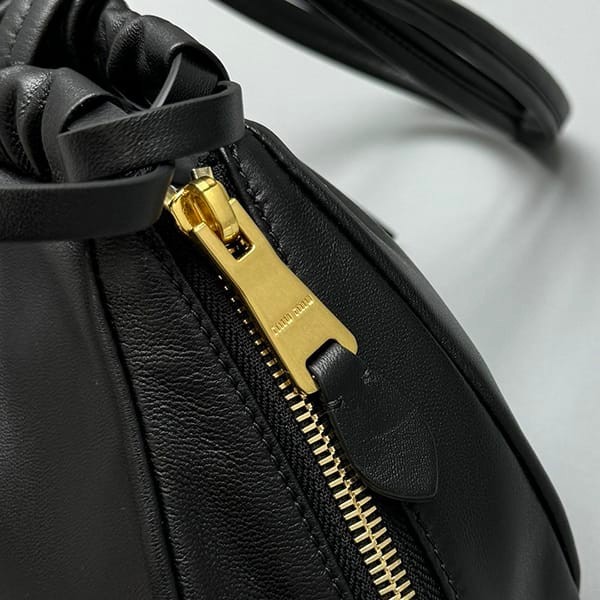 激安価格！ミュウミュウ スーパーコピー レザートートバッグ myh92589