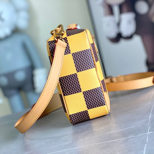 【コーデのアクセントに♡】ルイヴィトン 偽物 LV チェス・メッセンジャー N40547