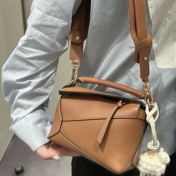 【お洒落☆シンプル】ロエベ ショルダーストラップ パチモン loj40724