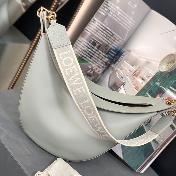☆ロエベ☆ルナ ショルダーバッグ スーパーコピー lor51557