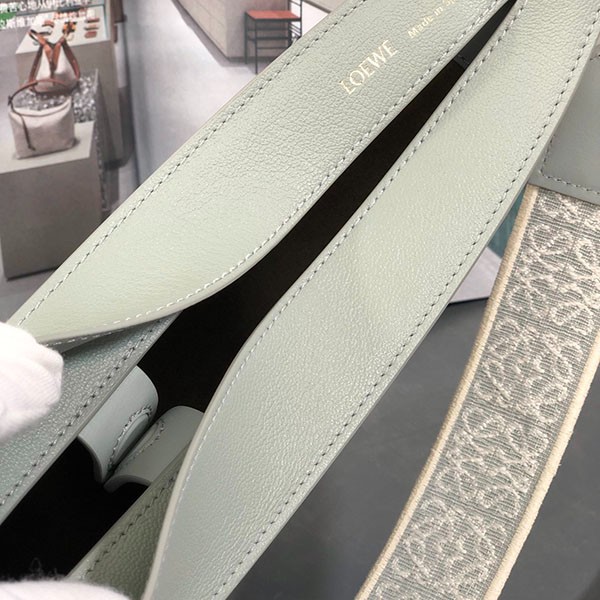 ☆ロエベ☆ルナ ショルダーバッグ スーパーコピー lor51557