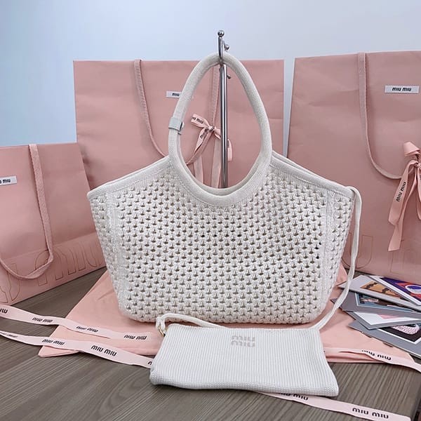 一目惚れ♪ミュウミュウ Crochet handbag クロッシェハンドバッグ 偽物 myl85720
