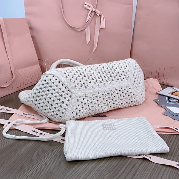 一目惚れ♪ミュウミュウ Crochet handbag クロッシェハンドバッグ 偽物 myl85720