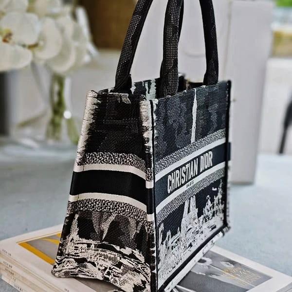 ☆超人気☆ディオール Paris刺繍 ブックトート ミディアム M1296ZEGGM911