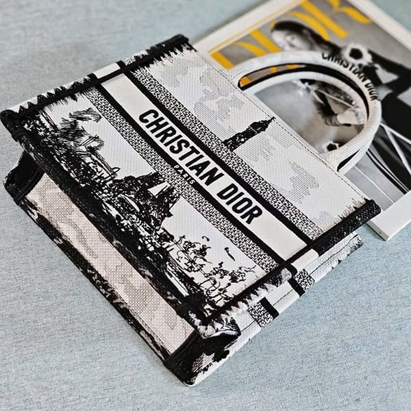 ☆超人気☆ディオール Paris刺繍 ブックトート ミディアム フェイク M1296ZEGGM933