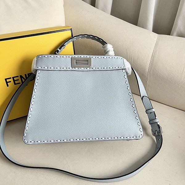 フェンディ N級品 ライトブルー セレリアバッグ ロゴ feq81062