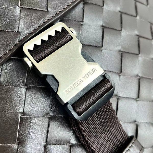 すぐ届く ボッテガヴェネタ ポスティーノ バッグ N級品 バックループ付き bop03708
