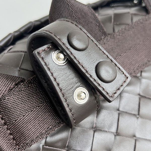 すぐ届く ボッテガヴェネタ ポスティーノ バッグ N級品 バックループ付き bop03708
