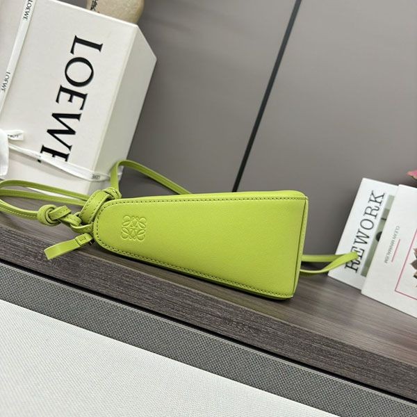ロエベ ハンモック ホーボーバッグ 偽物 ミニ クラシックカーフ lou94651