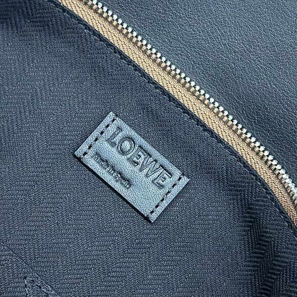 ロエベ パズルエッジ ラージ スエード コピー ショルダーバッグ lof55026