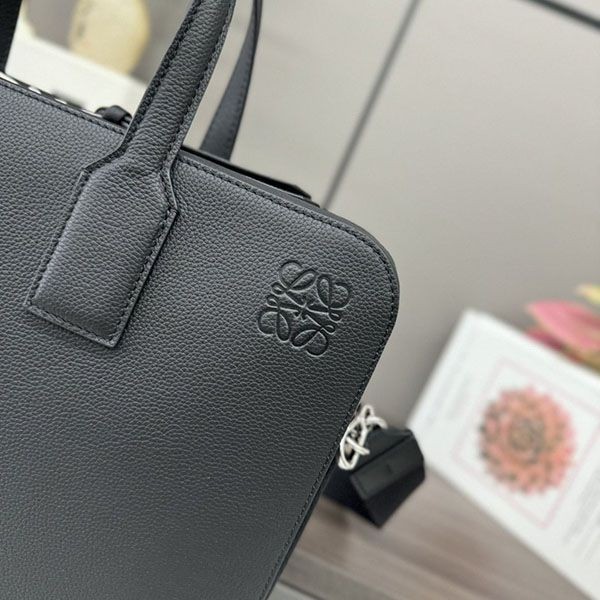 素敵な ロエベ ゴヤ レザー ブリーフケース スーパーコピー lon35909