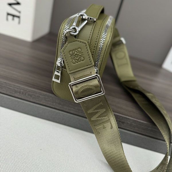 お洒落 ロエベ ミニカメラクロスボディバッグ スーパーコピー lor15150