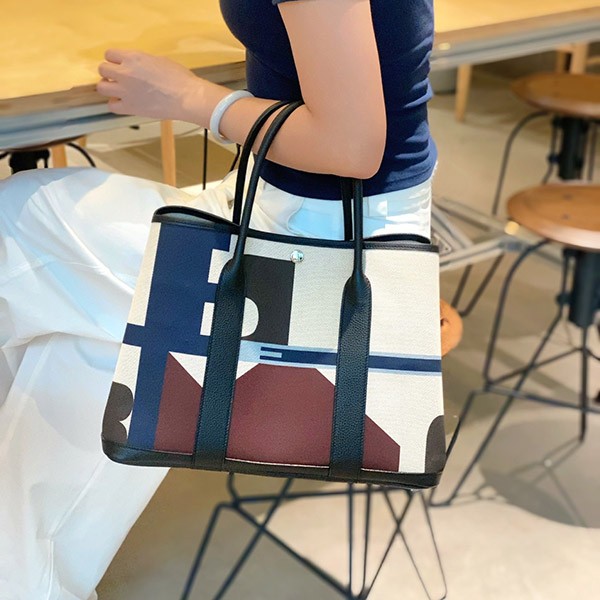 シンプルコーデに★エルメス ガーデンパーティ 36 偽物 erg98696