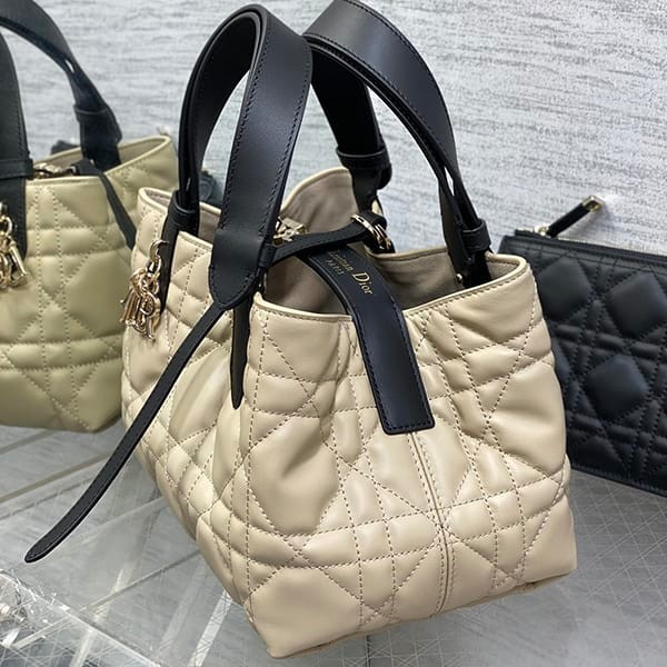 使い勝手良しディオール Toujours バッグ スーパーコピー ミディアム dea32633