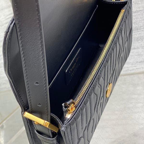 入手困難Miss ディオール Allover キルティング カーフスキン バッグ 偽物 deu40772