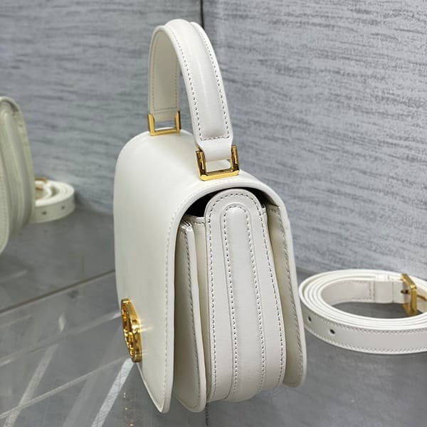 送料込ディオール 30 Montaigne Avenue トップハンドルバッグ 偽物 der37353