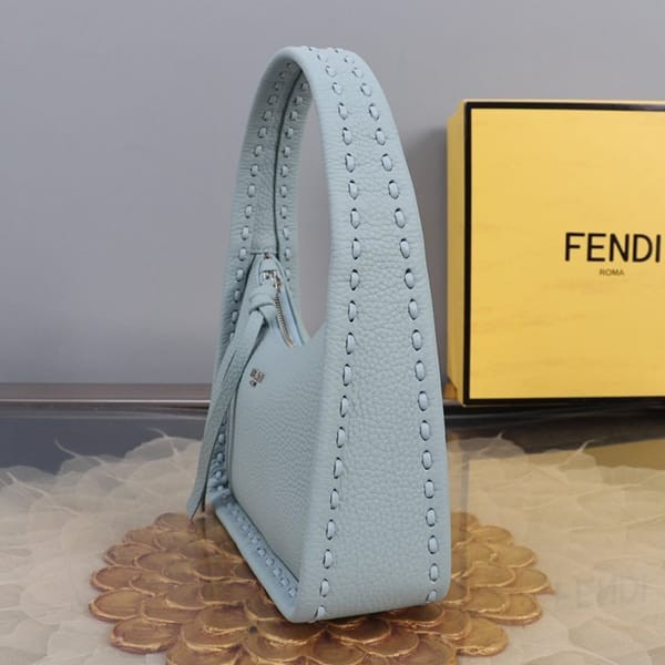 大人気!フェンディ スーパーコピー ミニフェンデセンス ハンドバッグ fek10234