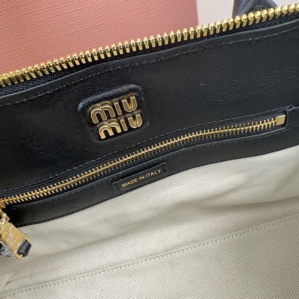 絶対欲しい！ミュウミュウ アバンチュール ハンドバッグ 偽物 5BB169
