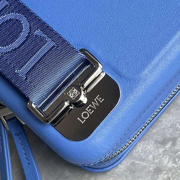 数量限定！ロエベ Molded Sling コピー カーフスキン スリングバッグ B987W42X0