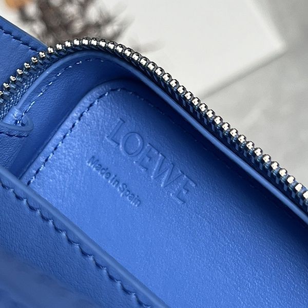 数量限定！ロエベ Molded Sling コピー カーフスキン スリングバッグ B987W42X0