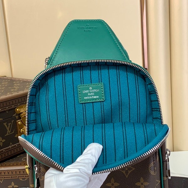 【メンズに大人気】ルイヴィトン アヴェニュー スリングバッグ 偽物 M12734