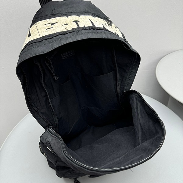☆超人気☆バレンシアガ 偽物 Explorer バックパック ナイロン ロゴ bau40255