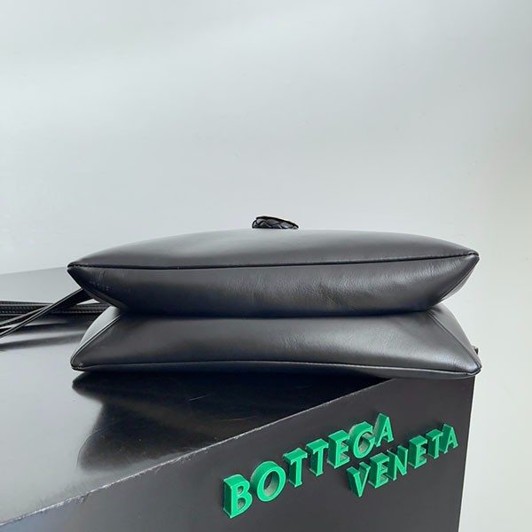 可愛い ボッテガヴェネタ パチモン スモール リベルタ bon86453