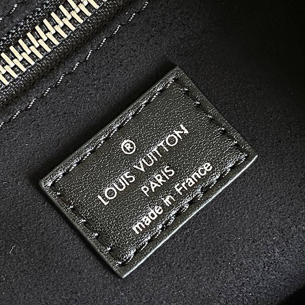 ルイヴィトン ショルダーバッグ 偽物 キャリーオール バイブ M13105