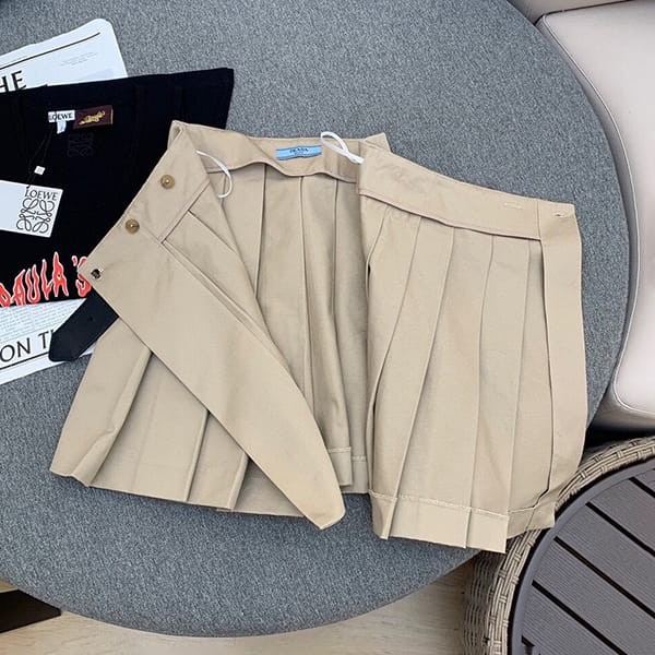 ブティック♪プラダ プリーツ ミニスカート スーパーコピー pur51941